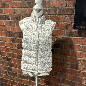 GAP Kids Cream Puffer animal print Vest. Size XXL.